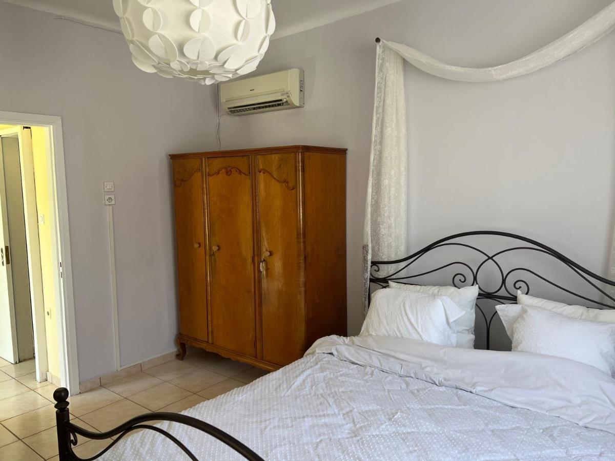 Appartamento Yiayia Katina'S House Corinto Esterno foto