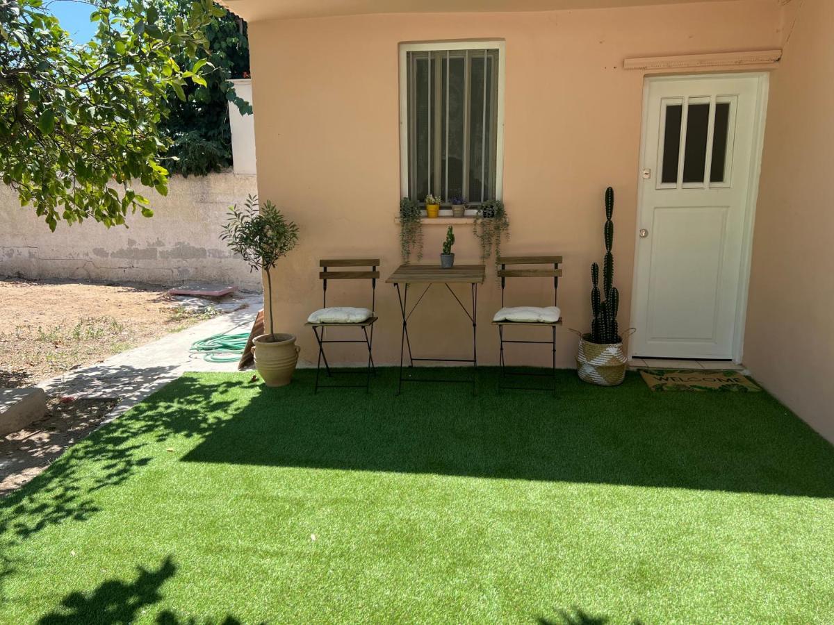 Appartamento Yiayia Katina'S House Corinto Esterno foto