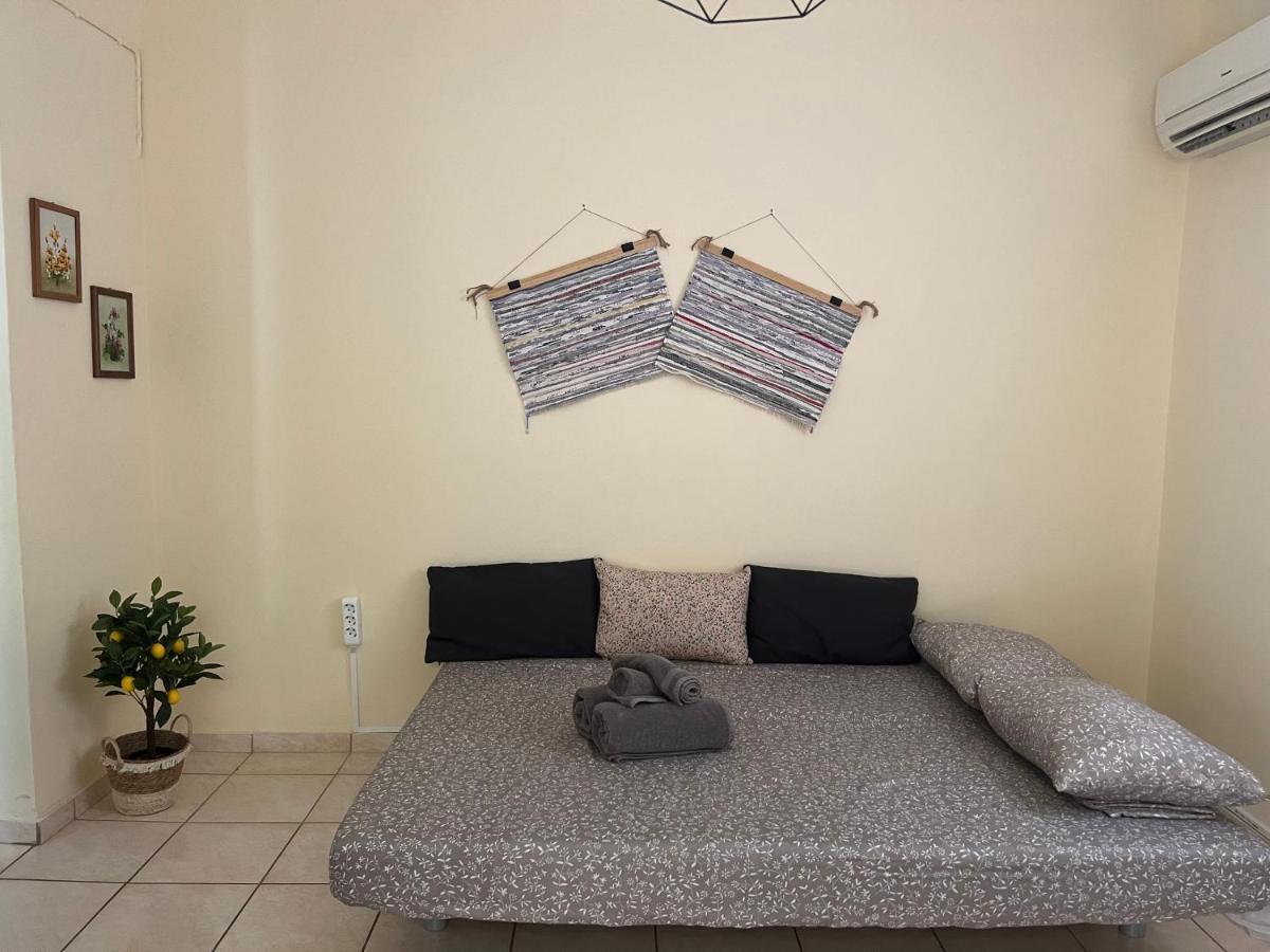 Appartamento Yiayia Katina'S House Corinto Esterno foto