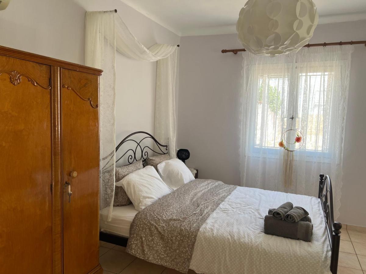 Appartamento Yiayia Katina'S House Corinto Esterno foto